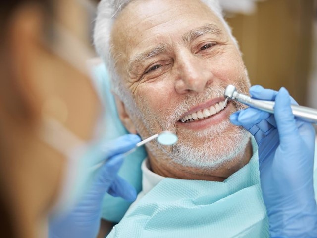 Cómo elegir la prótesis dental perfecta: guía para pacientes